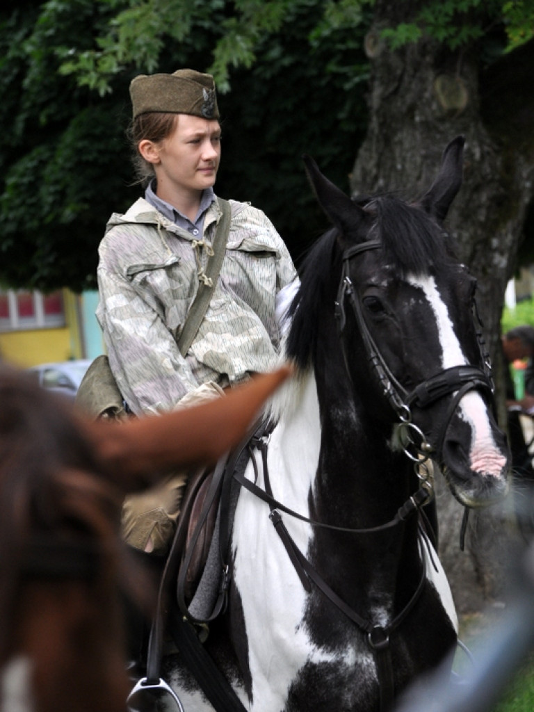 Militarny piknik grup rekonstrukcji historycznej (FOTO)