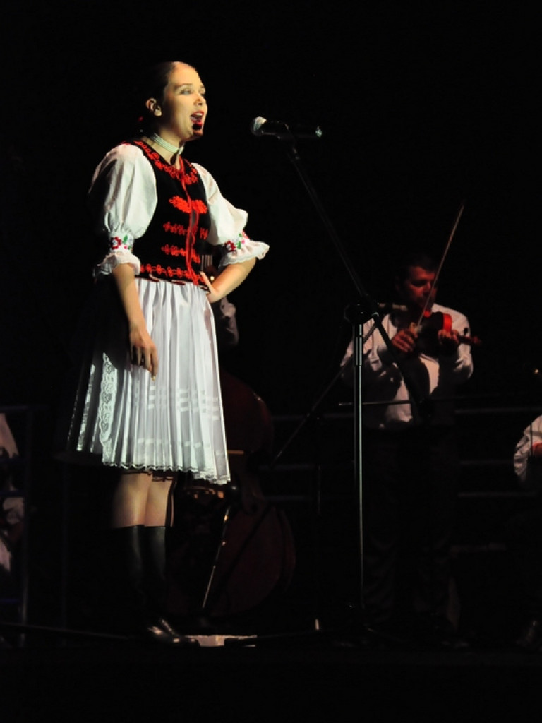 Muzyka i taniec sąsiadów (FOTO, VIDEO)