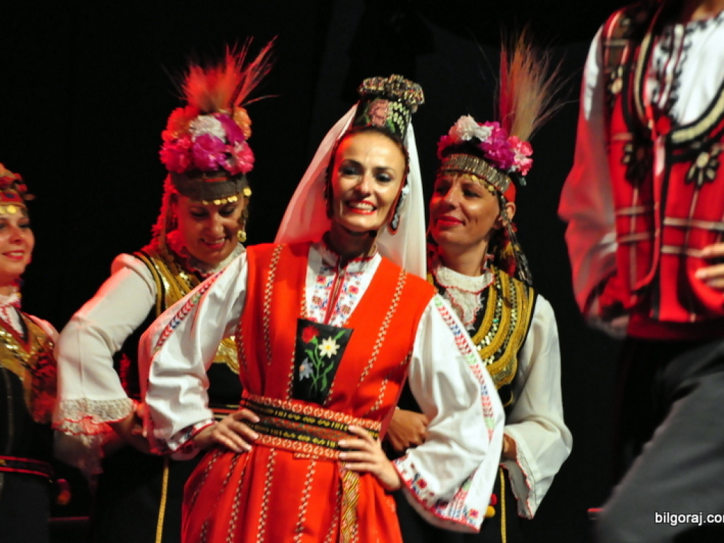 Muzyka i taniec sąsiadów (FOTO, VIDEO)