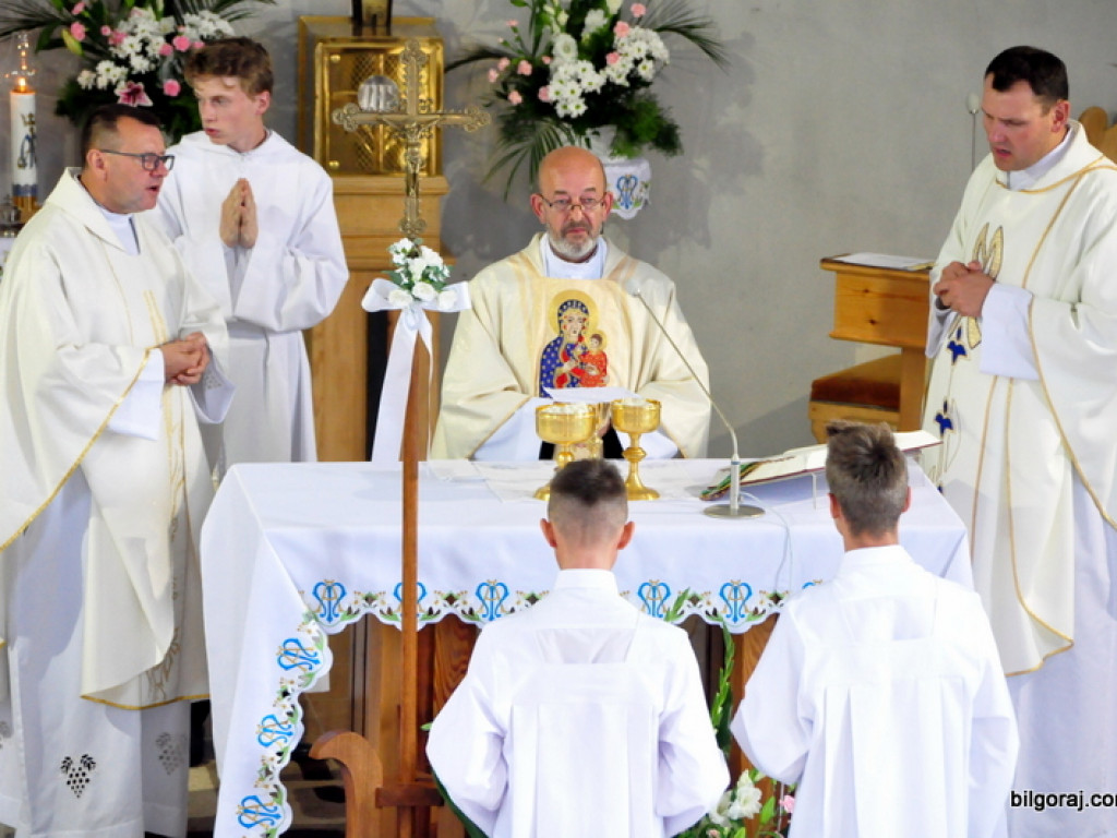 Oficjalne wejście do kościoła filialnego w Rakówce (FOTO)
