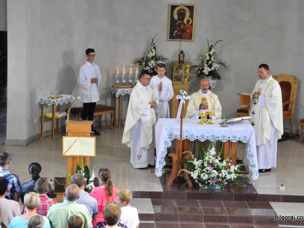Oficjalne wejście do kościoła filialnego w Rakówce (FOTO)