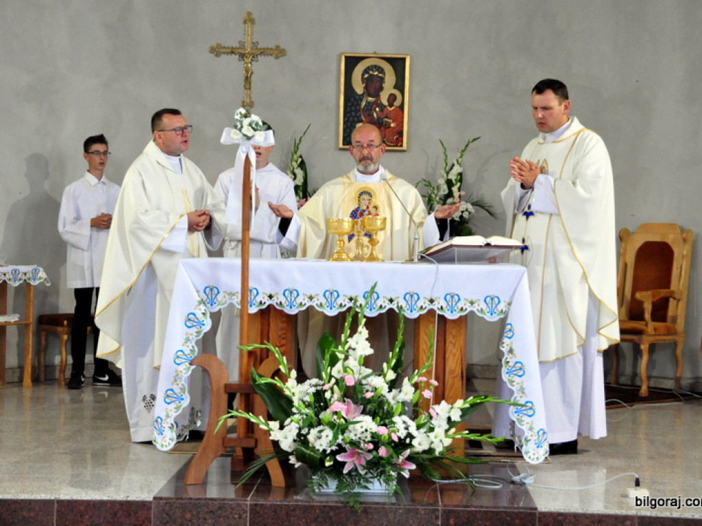 Oficjalne wejście do kościoła filialnego w Rakówce (FOTO)