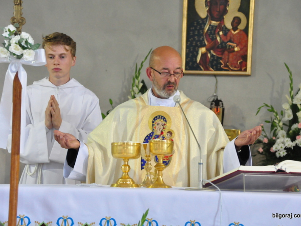 Oficjalne wejście do kościoła filialnego w Rakówce (FOTO)