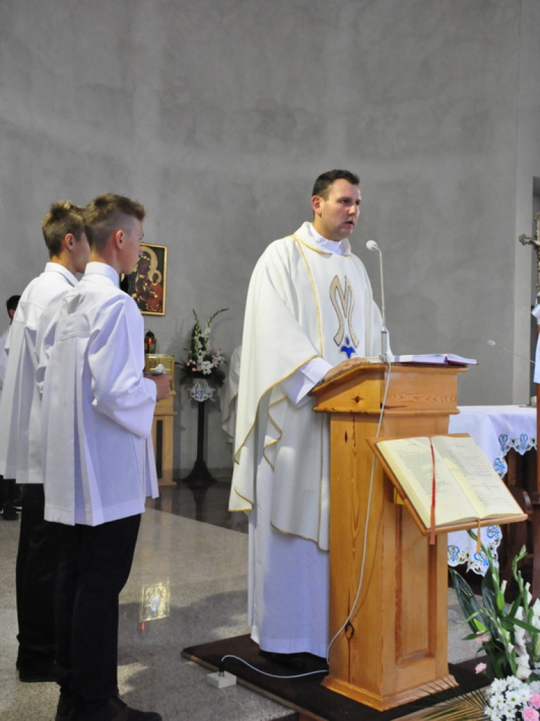 Oficjalne wejście do kościoła filialnego w Rakówce (FOTO)
