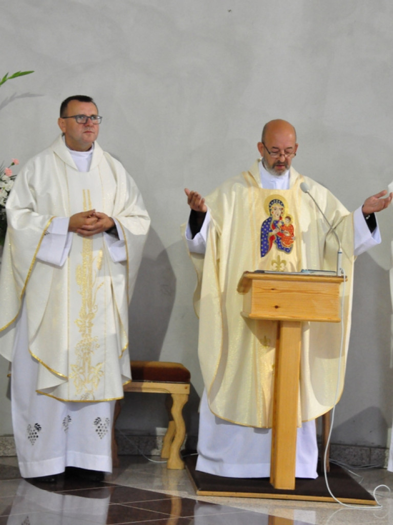 Oficjalne wejście do kościoła filialnego w Rakówce (FOTO)