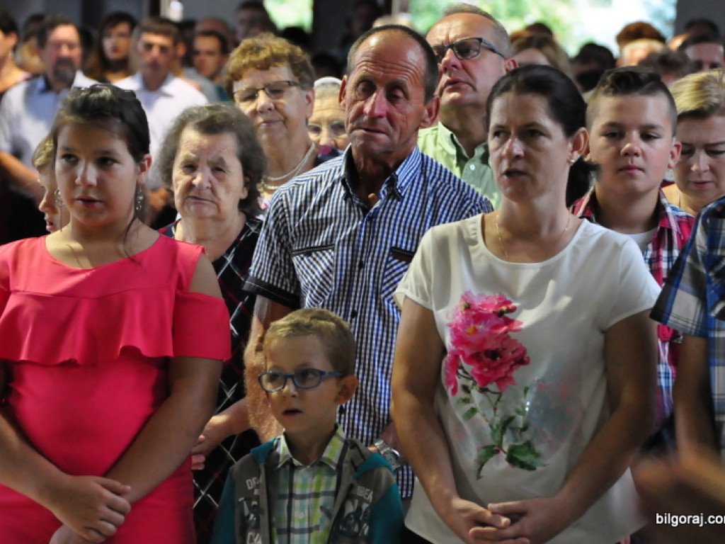 Oficjalne wejście do kościoła filialnego w Rakówce (FOTO)