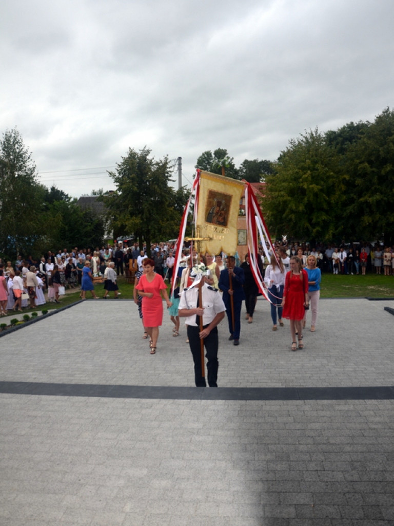 Oficjalne wejście do kościoła filialnego w Rakówce (FOTO)