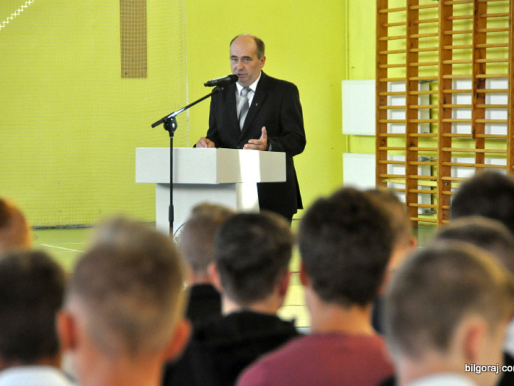 Zabrzmiał pierwszy dzwonek (FOTO)