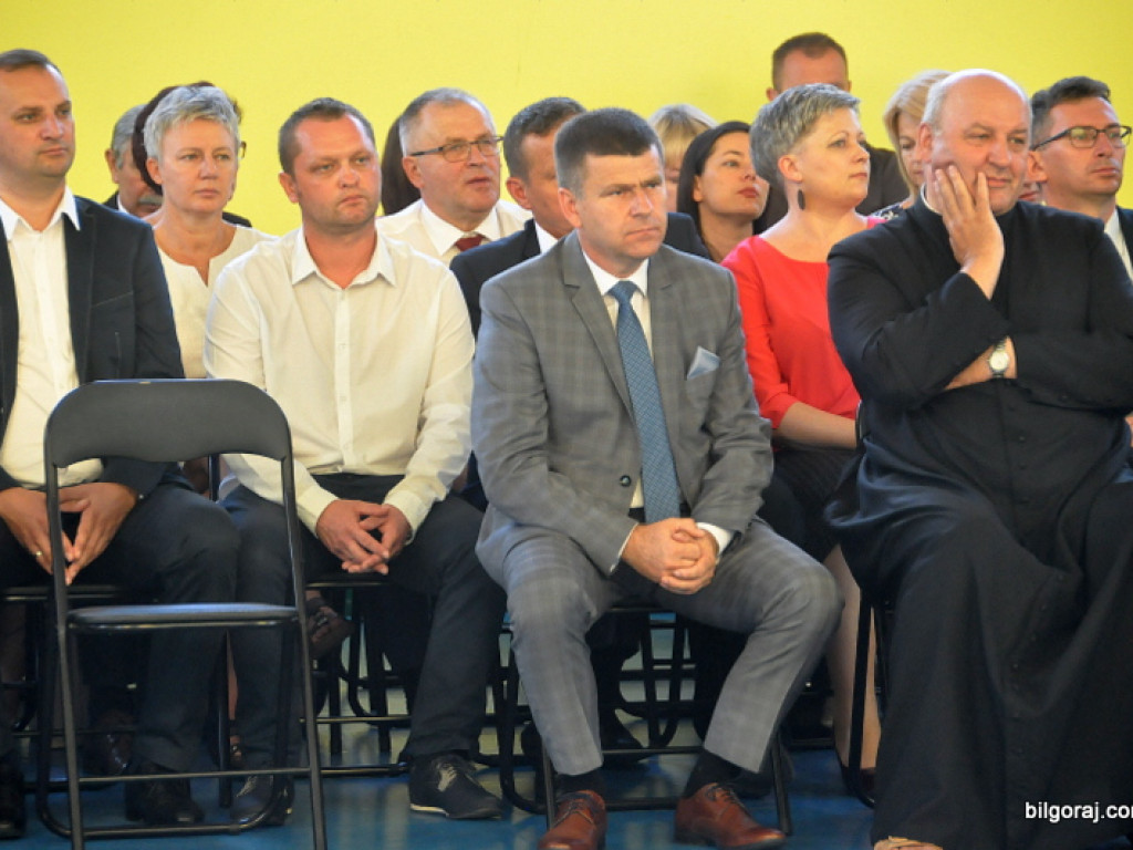 Zabrzmiał pierwszy dzwonek (FOTO)
