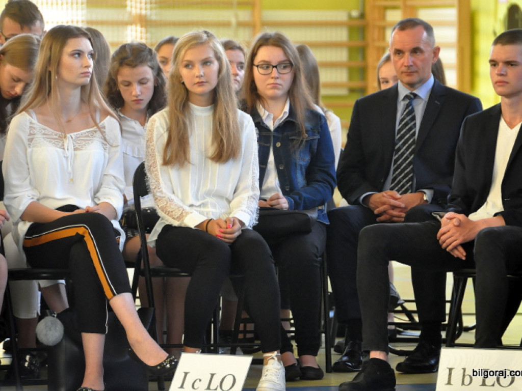 Zabrzmiał pierwszy dzwonek (FOTO)