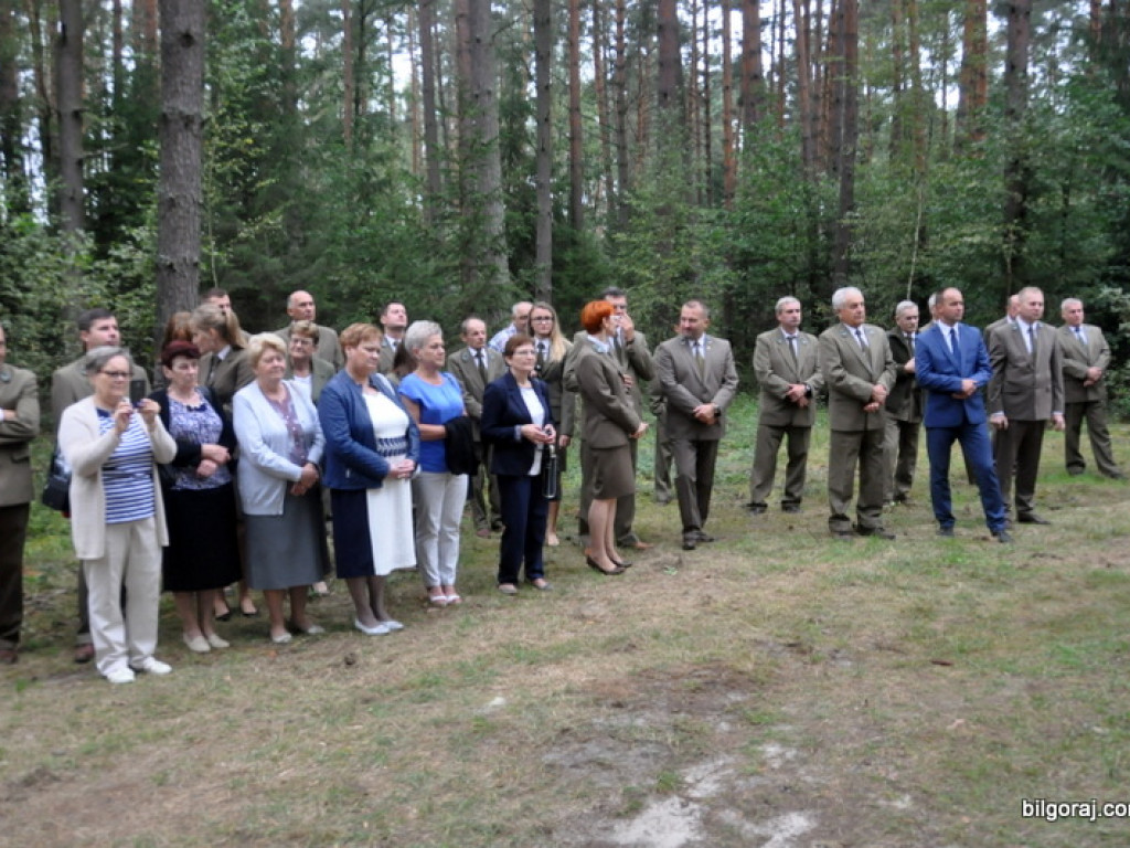 Pomnik w Osadzie Starzyzna ma nowe przesłanie (FOTO)