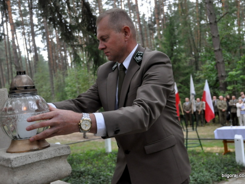 Pomnik w Osadzie Starzyzna ma nowe przesłanie (FOTO)