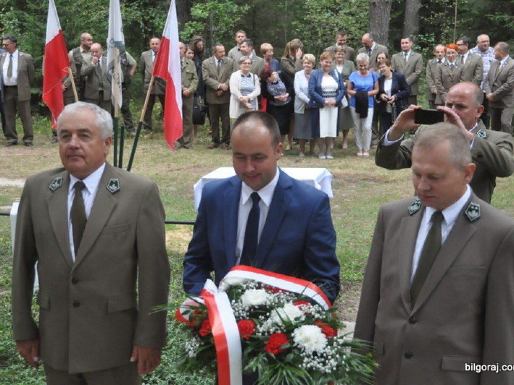 Pomnik w Osadzie Starzyzna ma nowe przesłanie (FOTO)