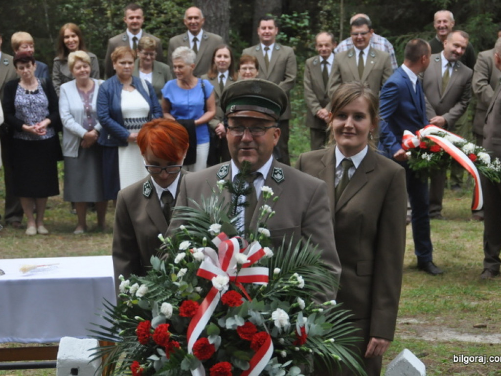 Pomnik w Osadzie Starzyzna ma nowe przesłanie (FOTO)