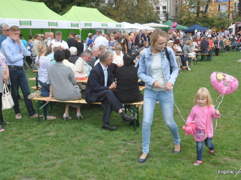 Smacznie i charytatywnie, czyli II Biłgorajski Festiwal Smaków  (FOTO)