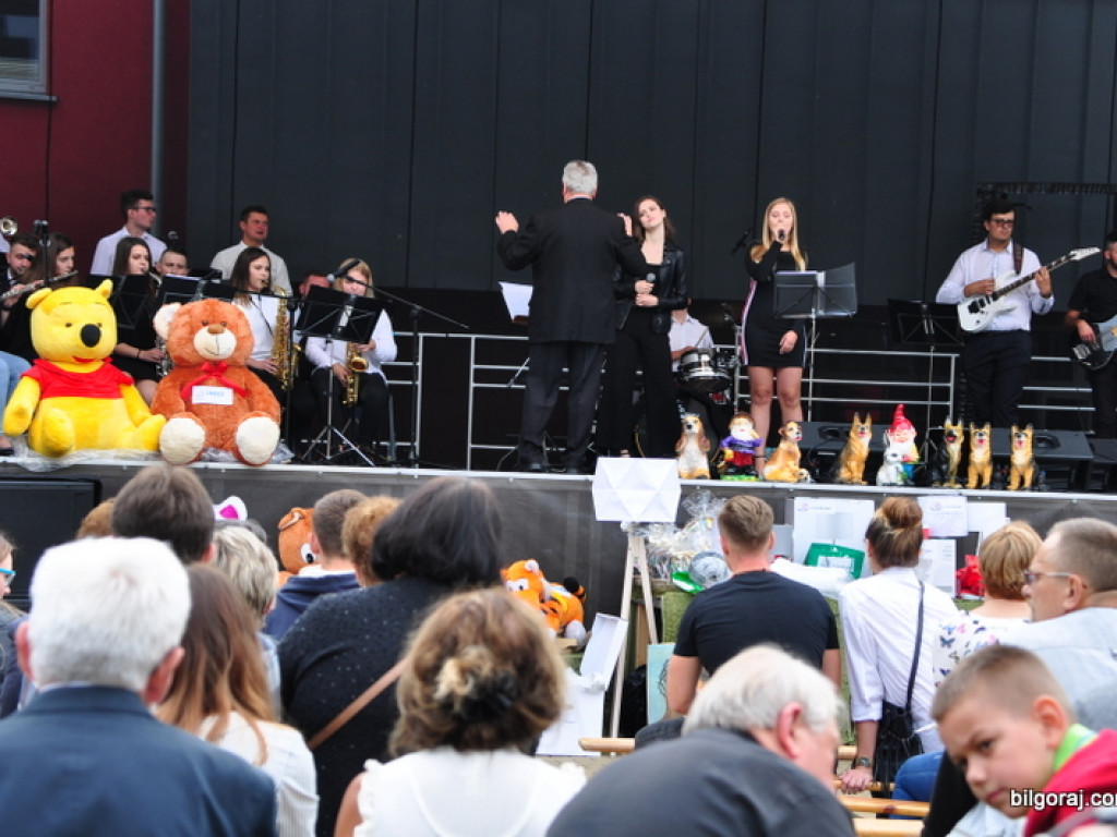Smacznie i charytatywnie, czyli II Biłgorajski Festiwal Smaków  (FOTO)