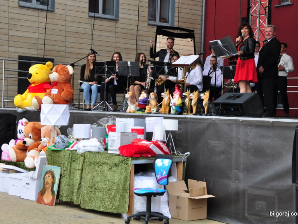 Smacznie i charytatywnie, czyli II Biłgorajski Festiwal Smaków  (FOTO)