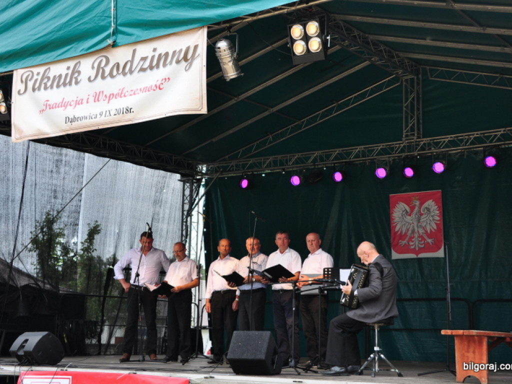 Patriotyczny piknik rodzinny w Dąbrowicy (FOTO)