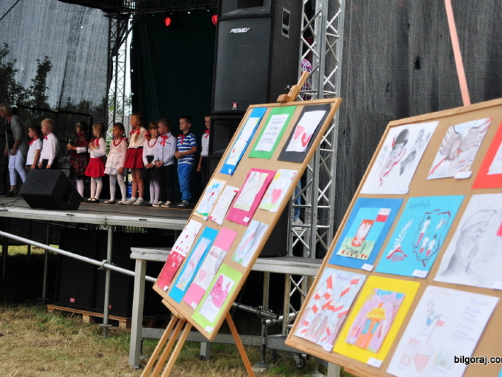 Patriotyczny piknik rodzinny w Dąbrowicy (FOTO)