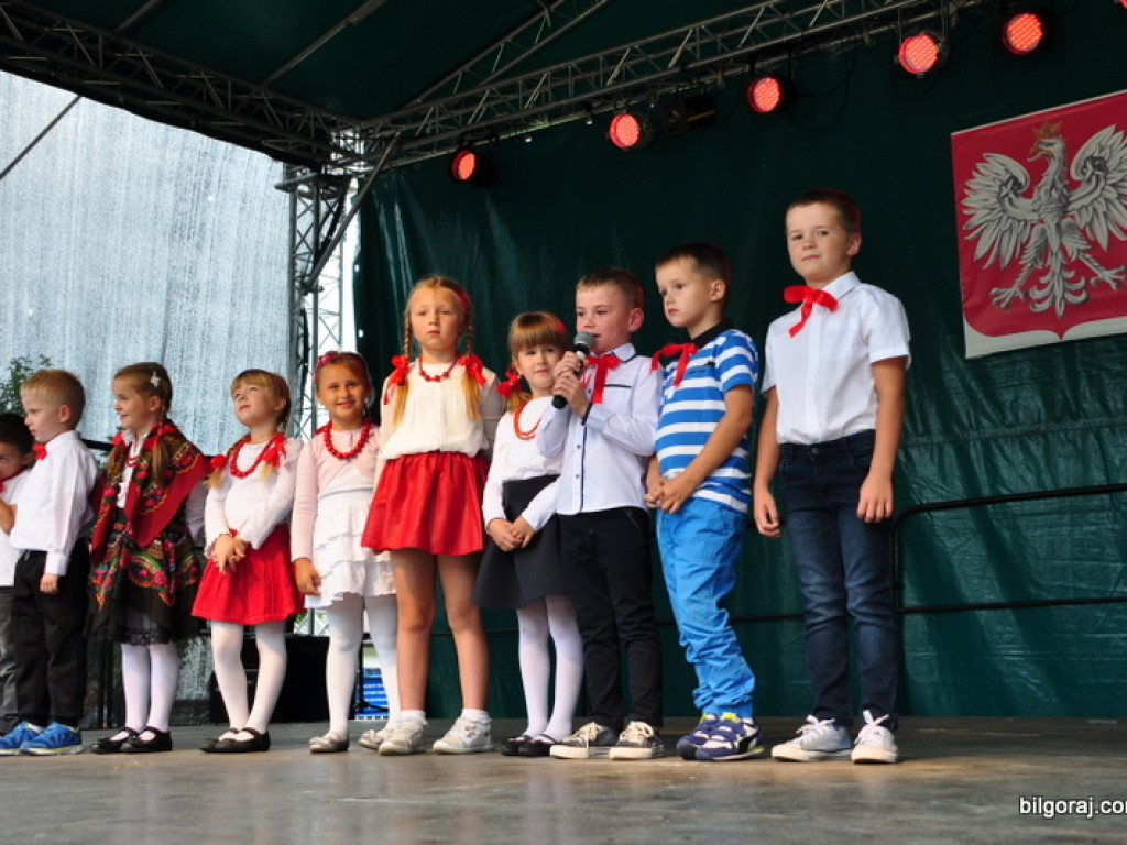 Patriotyczny piknik rodzinny w Dąbrowicy (FOTO)