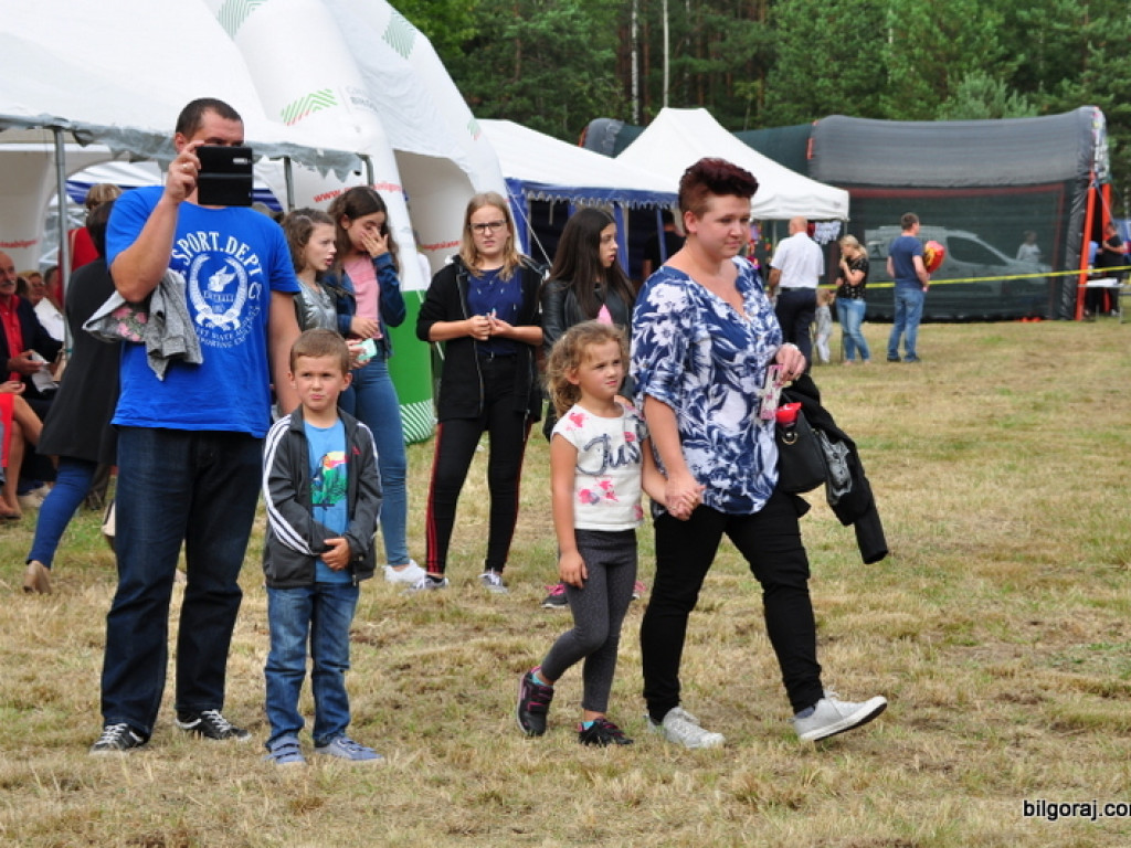 Patriotyczny piknik rodzinny w Dąbrowicy (FOTO)