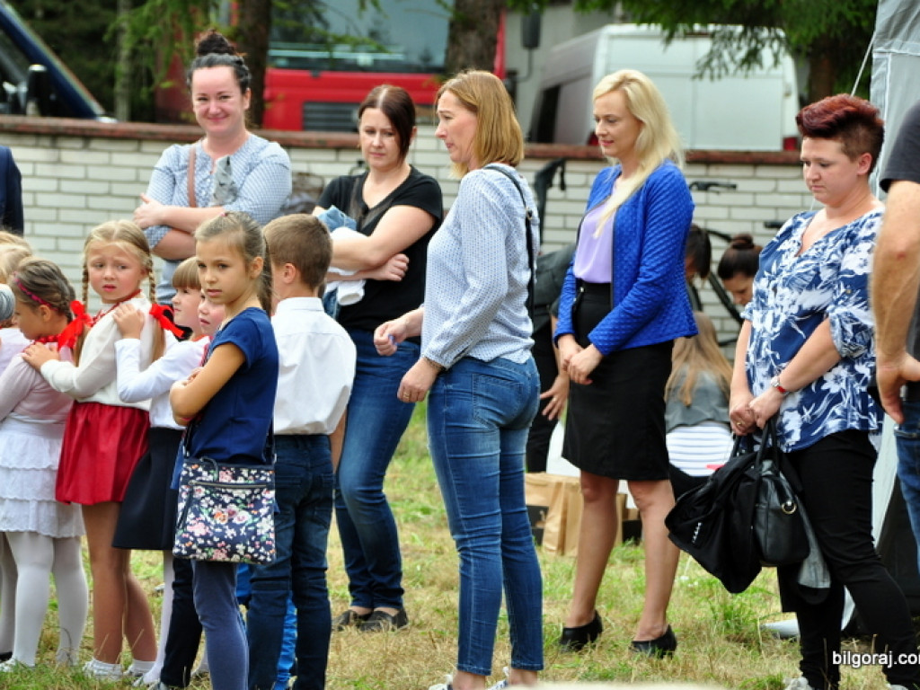 Patriotyczny piknik rodzinny w Dąbrowicy (FOTO)
