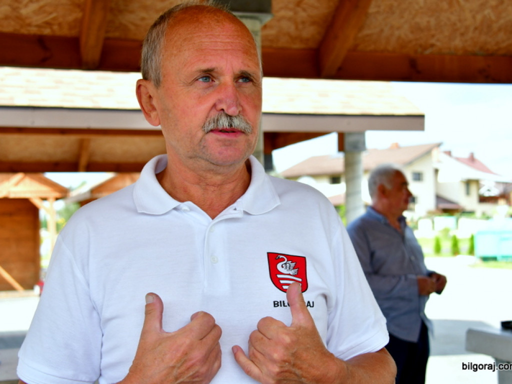 Modele kołowe i gąsienicowe na targu przy Jagiełły (FOTO)