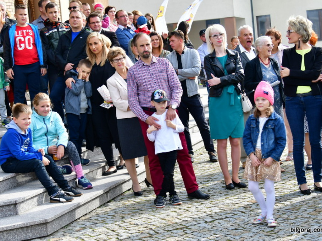 Patriotyczny piknik w parafii św. Jana Pawła II (FOTO)