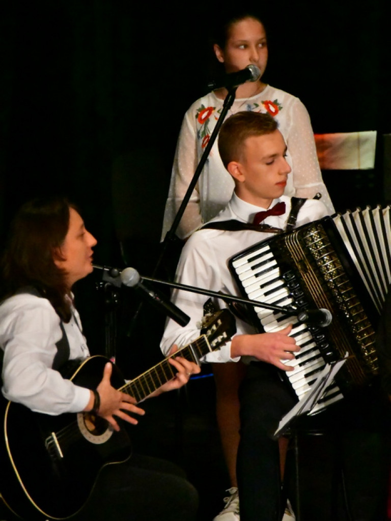 Ludowe pieśni rozbrziały w Biłgoraju (FOTO, VIDEO, WYNIKI)