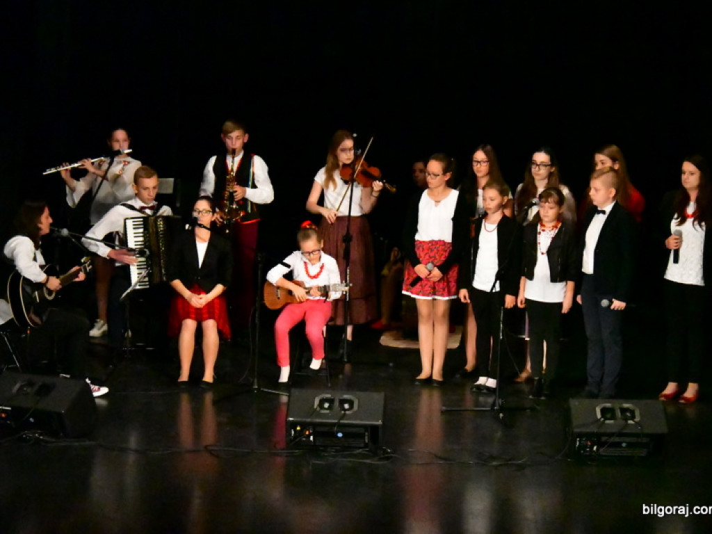 Ludowe pieśni rozbrziały w Biłgoraju (FOTO, VIDEO, WYNIKI)