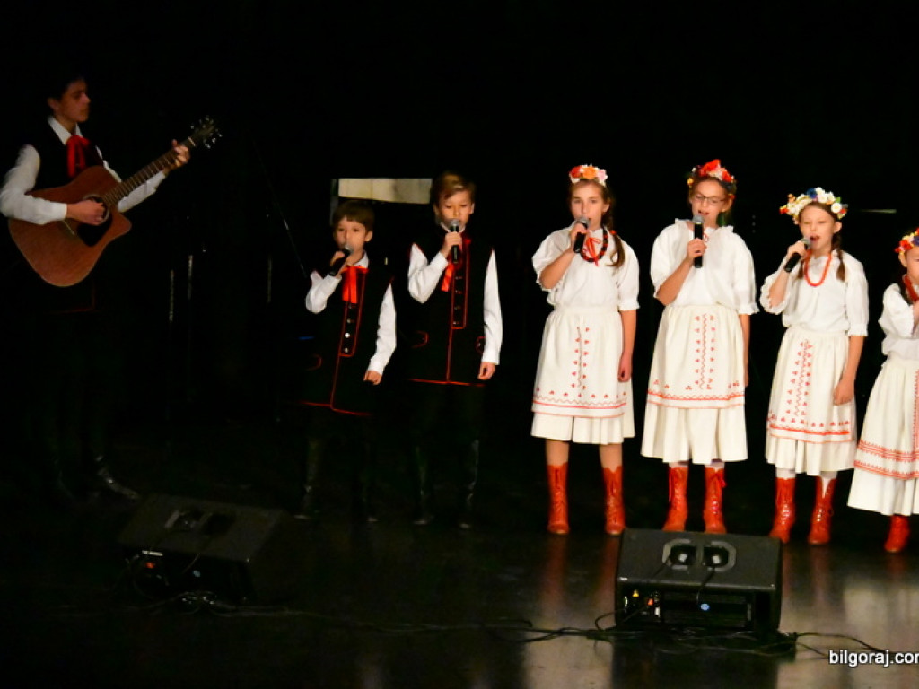Ludowe pieśni rozbrziały w Biłgoraju (FOTO, VIDEO, WYNIKI)