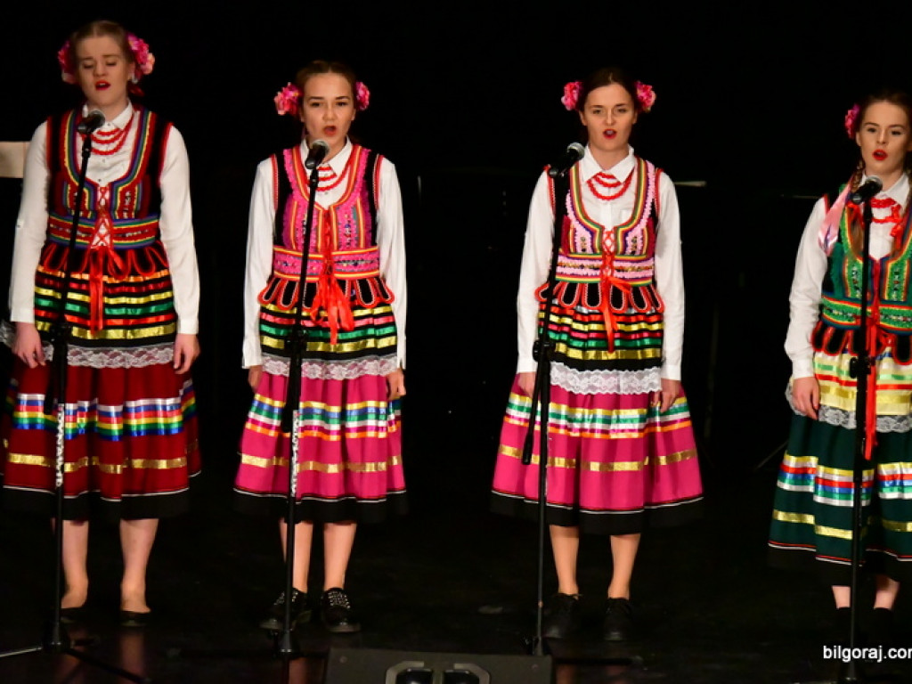 Ludowe pieśni rozbrziały w Biłgoraju (FOTO, VIDEO, WYNIKI)