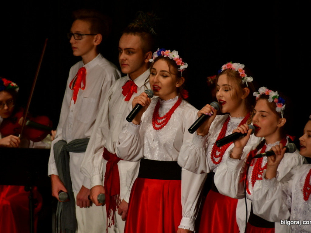 Ludowe pieśni rozbrziały w Biłgoraju (FOTO, VIDEO, WYNIKI)