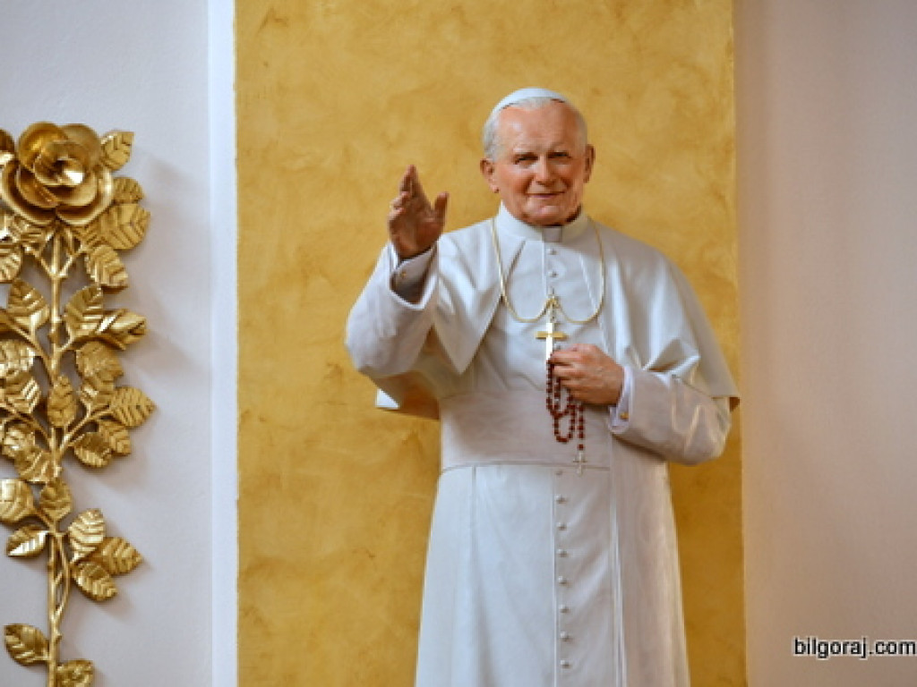 Biłgoraj. Mieszkańcy Miasta uczcili osobę Jana Pawła II (FOTO)