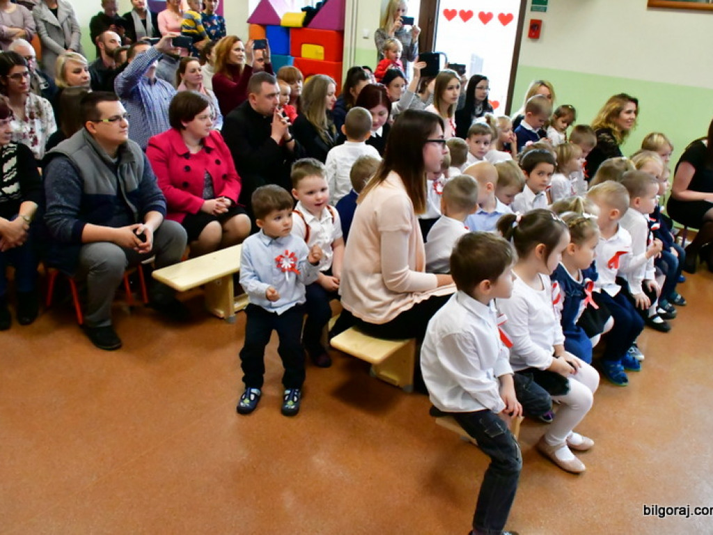 Przedszkolaki pamiętają o 100. rocznicy odzyskania niepodległości (FOTO)