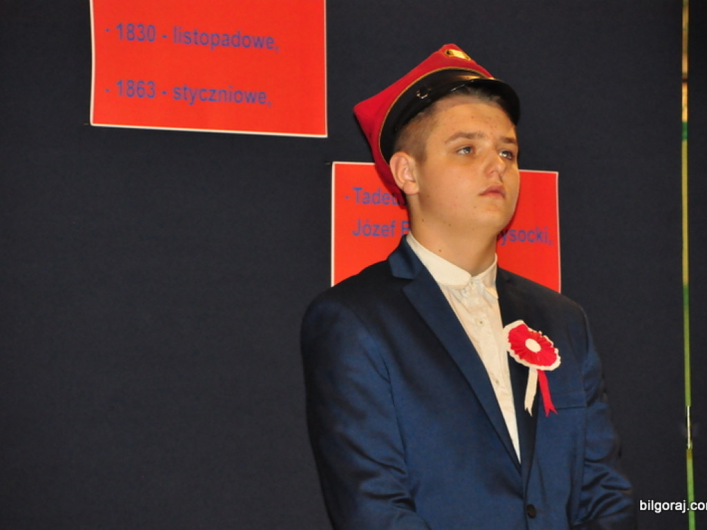 Patriotyczny wieczór w Majdanie Starym (FOTO)