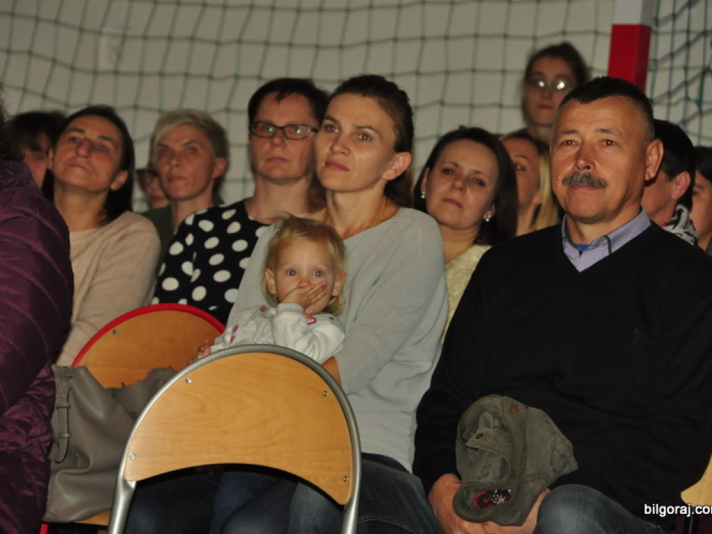 Patriotyczny wieczór w Majdanie Starym (FOTO)