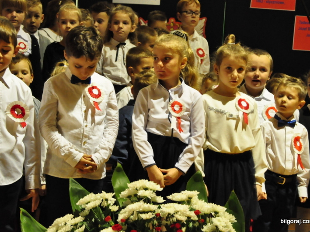Patriotyczny wieczór w Majdanie Starym (FOTO)