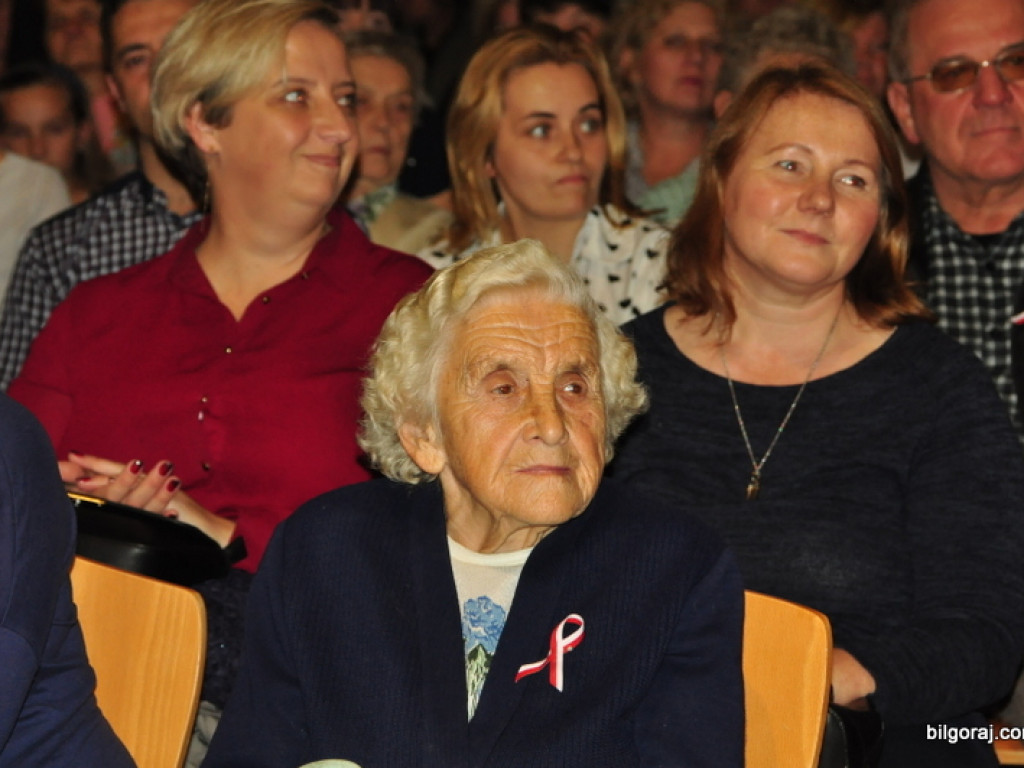Patriotyczny wieczór w Majdanie Starym (FOTO)