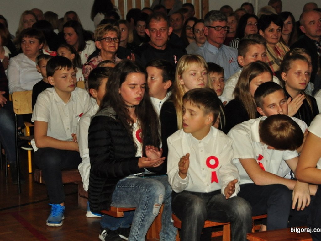 Patriotyczny wieczór w Majdanie Starym (FOTO)