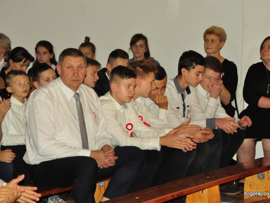 Patriotyczny wieczór w Majdanie Starym (FOTO)