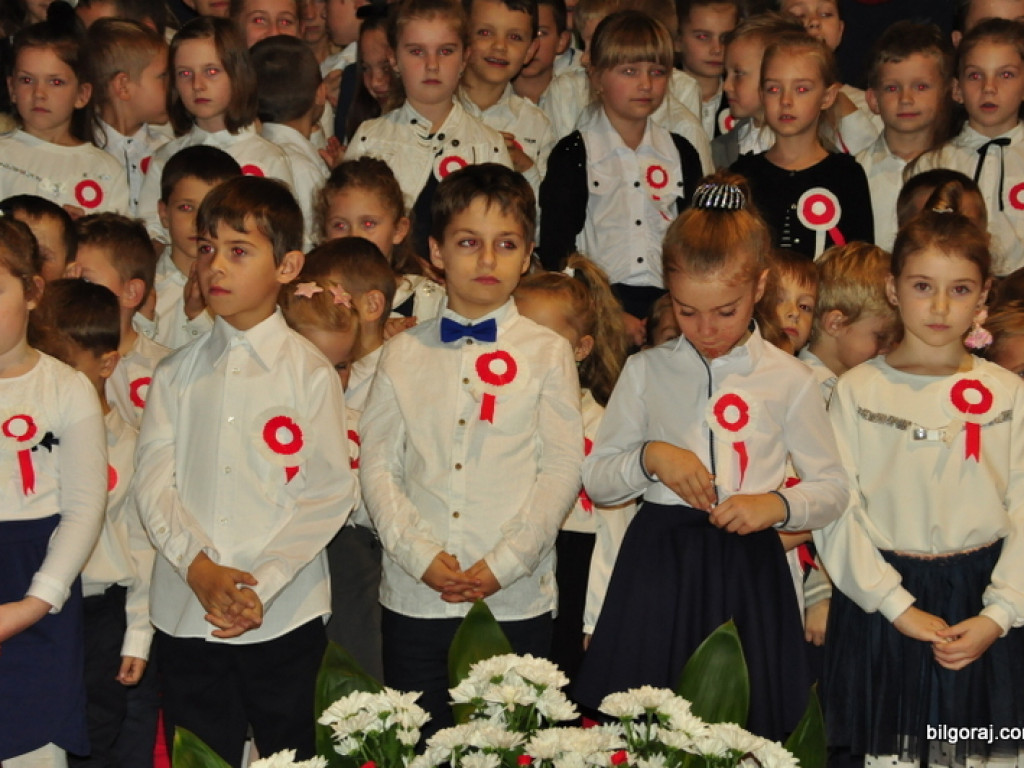 Patriotyczny wieczór w Majdanie Starym (FOTO)
