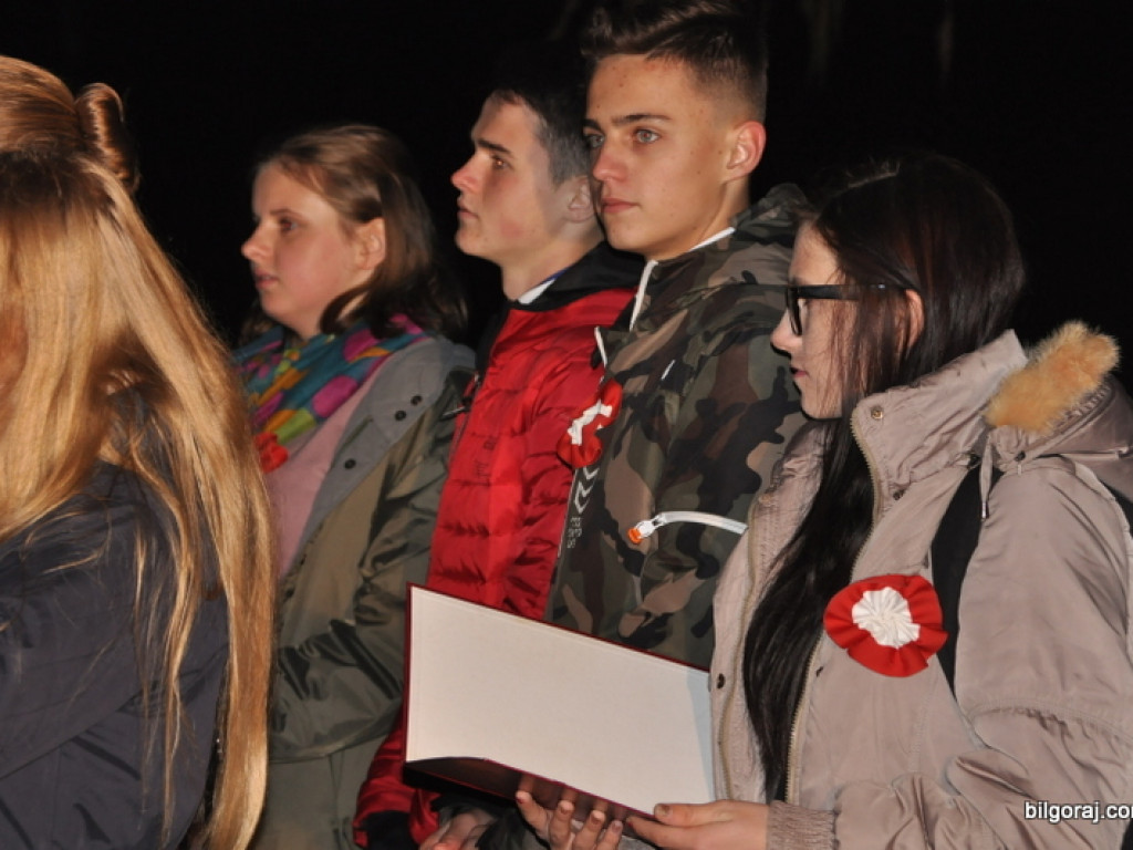 W Obszy zapłonęły ognie niepodległości (FOTO)
