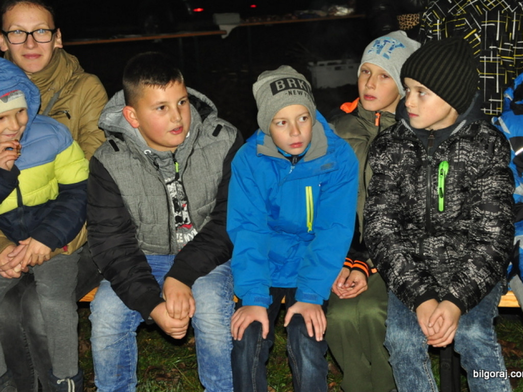 W Obszy zapłonęły ognie niepodległości (FOTO)