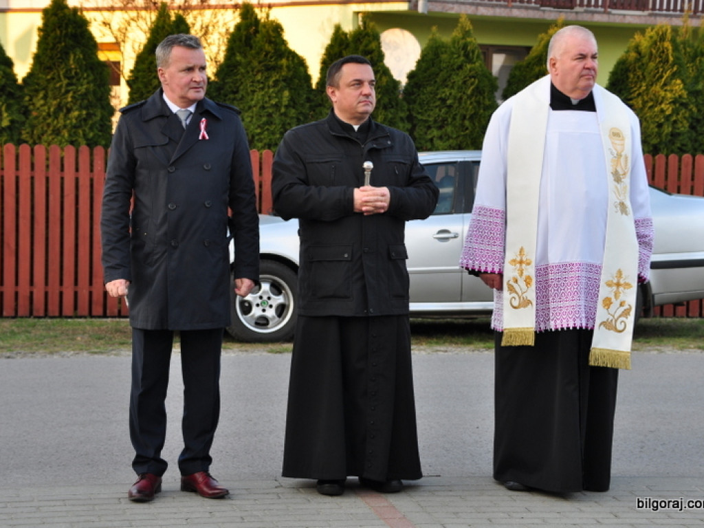 W Korytkowie Dużym odsłonięto tablicę wdzięczności (FOTO)