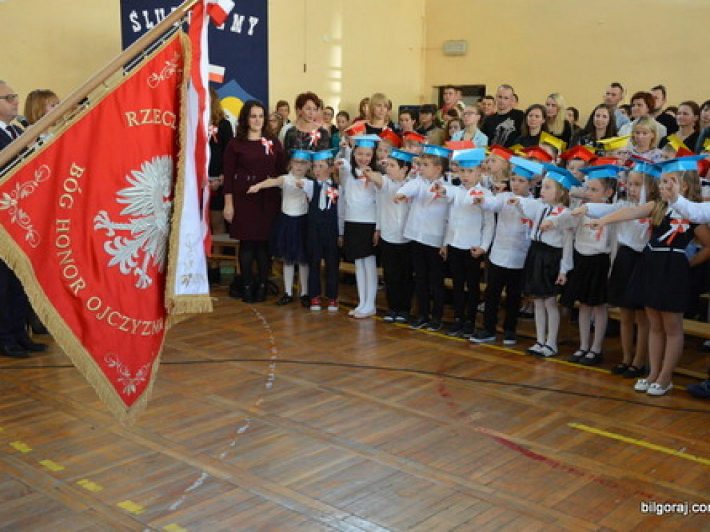 Obchody 100. rocznicy odzyskania niepodległości przez Polskę w SP Nr 3 w Biłgoraju (FOTO)