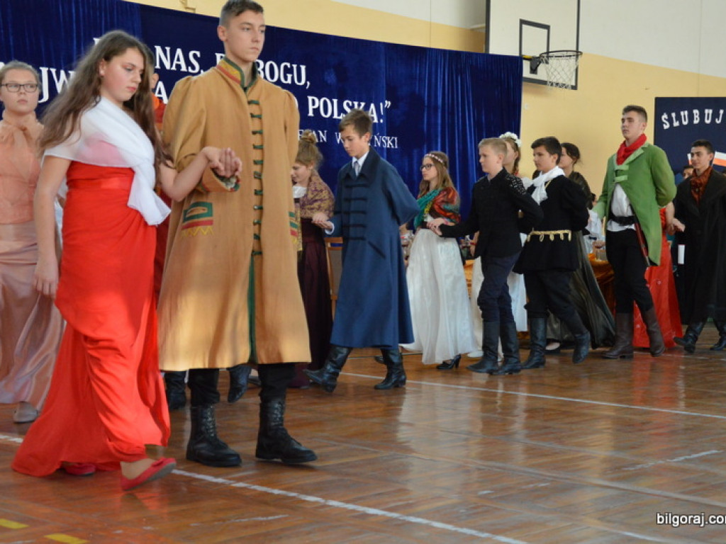 Obchody 100. rocznicy odzyskania niepodległości przez Polskę w SP Nr 3 w Biłgoraju (FOTO)