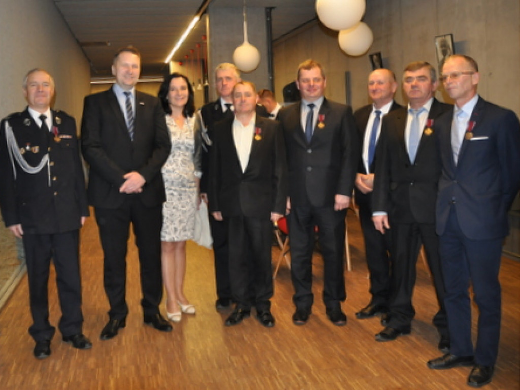 Krzyże zasługi dla krwiodawców z Łukowej