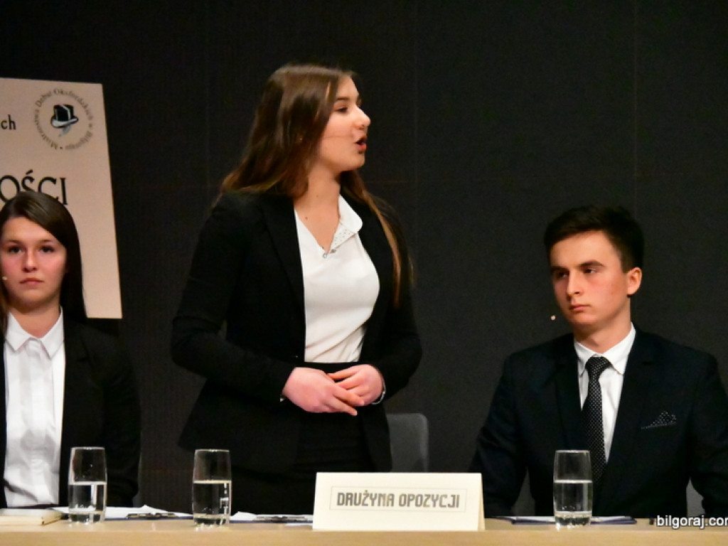 Debaty oksfordzkie w Biłgoraju. W finale zwyciężył ONZ (FOTO)