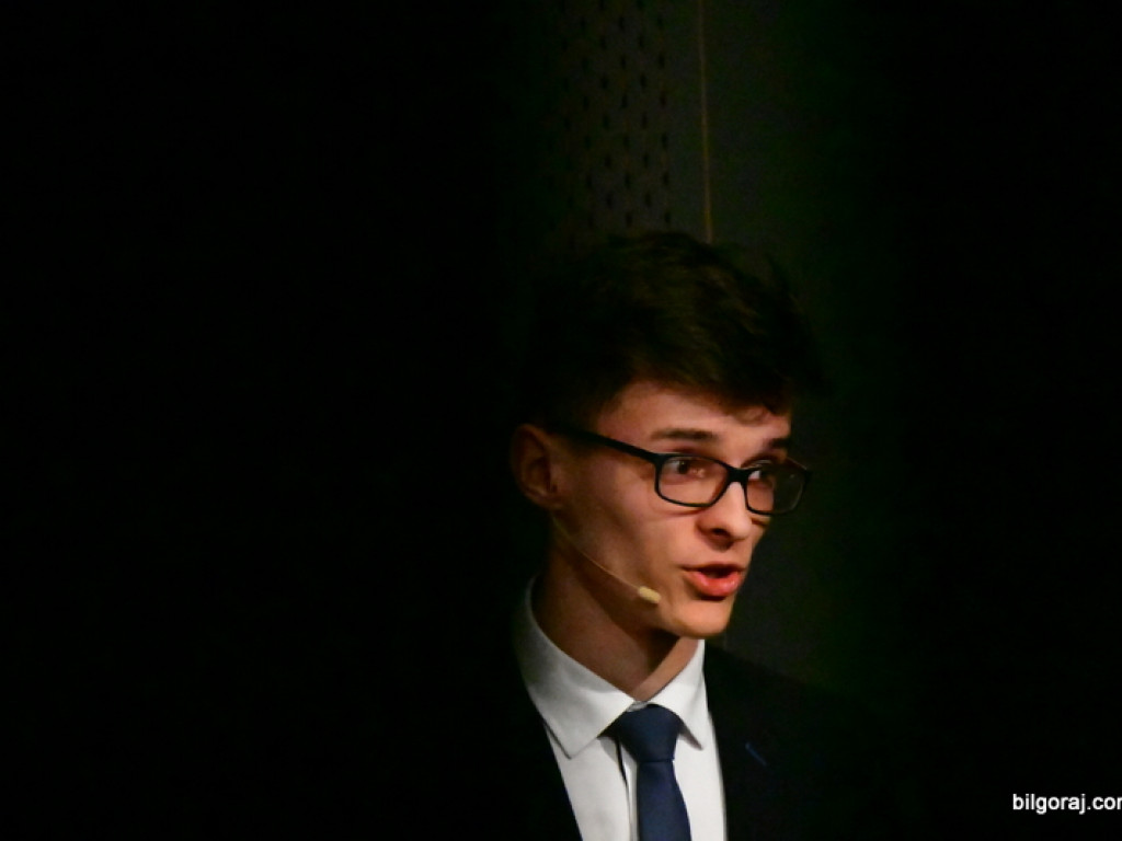 Debaty oksfordzkie w Biłgoraju. W finale zwyciężył ONZ (FOTO)